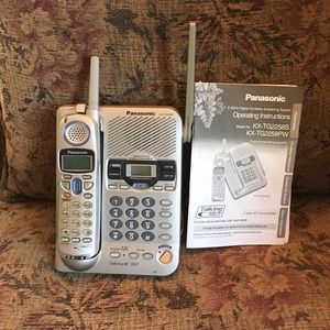 Phone.  Panasonic digital phone.  Like new !